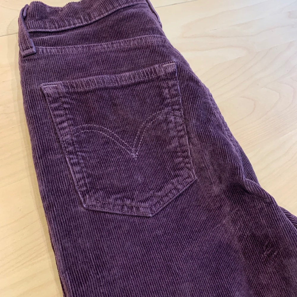 Levis Ribcage Cords - plum colored 28w/32L - Picture 2 of 11